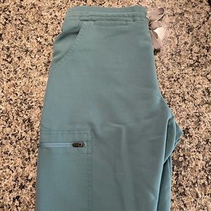 Hydrogreen Figs Scrub Bottoms Yola